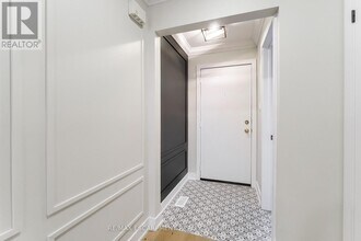 4197 Longmoor Dr in Burlington, ON - Building Photo - Building Photo