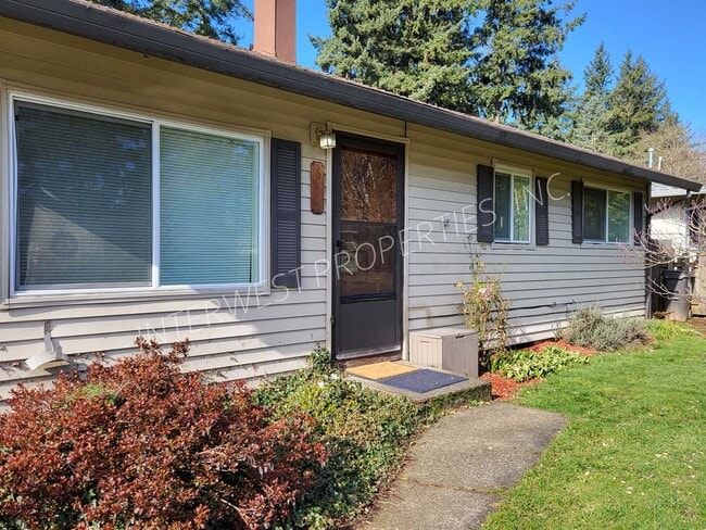 619 NE 117th Ave in Portland, OR - Building Photo - Building Photo