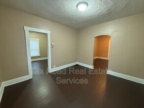 2204 Hill Ave in Middletown, OH - Building Photo - Building Photo