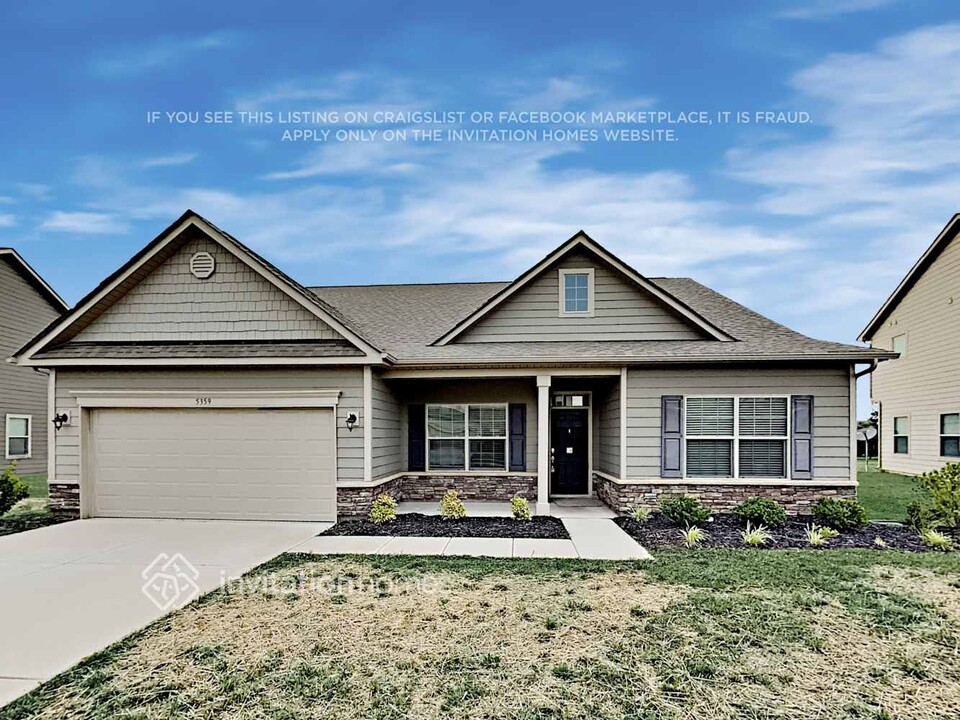 5359 Roberta Crossing Dr in Concord, NC - Building Photo