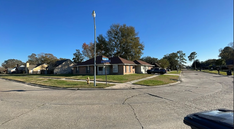 9722 E Swingalong Ave in Baton Rouge, LA - Building Photo