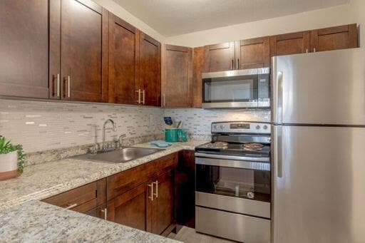 property at 2708 Vandiver Dr