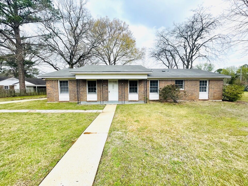 760 Queensbury Dr in Montgomery, AL - Foto de edificio