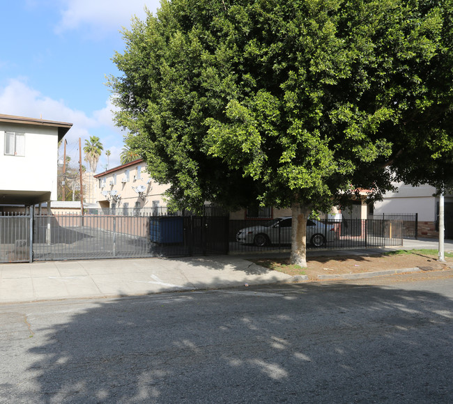 927 S Berendo St in Los Angeles, CA - Foto de edificio - Building Photo