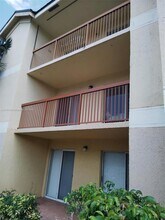 7630 Westwood Dr in Tamarac, FL - Building Photo - Building Photo