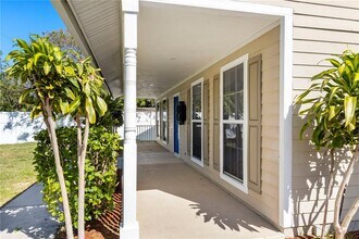 3763 St Charles Cir in Sarasota, FL - Building Photo - Building Photo