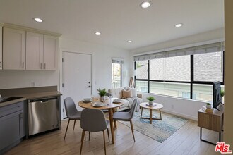 1277 W 23rd St in Los Angeles, CA - Building Photo - Building Photo