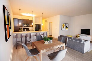 South Junction Apartments in Memphis, TN - Building Photo