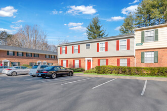 Cedar Hills Apartments & Townhomes in Lenoir, NC - Building Photo - Building Photo