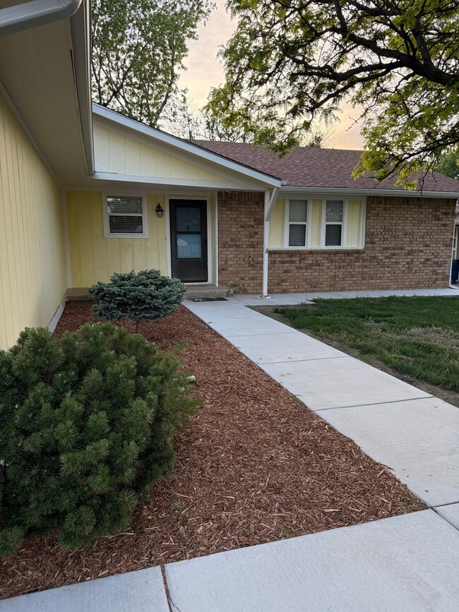 2405 Farmstead St in Wichita, KS - Building Photo - Building Photo