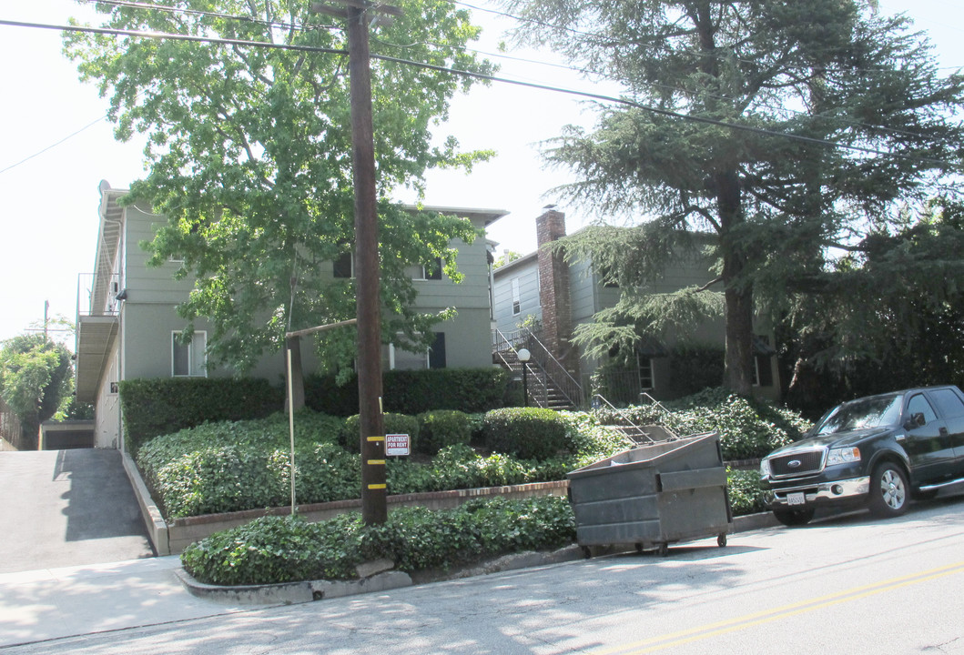 2016 Meridian Ave in South Pasadena, CA - Foto de edificio