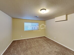 567 W 2275 N in Layton, UT - Foto de edificio - Building Photo