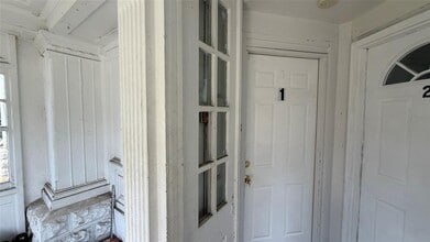 190 Wallace St in Freeport, NY - Building Photo - Building Photo