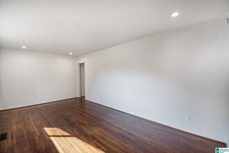 545 Edgecrest Cir in Birmingham, AL - Building Photo - Building Photo