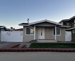 1047 W 25th St in San Pedro, CA - Building Photo