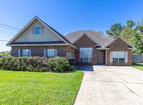 101 Normandy St in Fairhope, AL - Building Photo