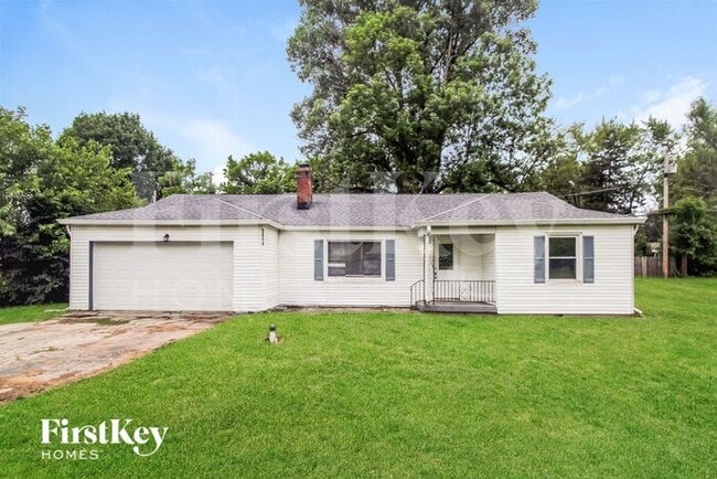 property at 5614 N Victoria Dr