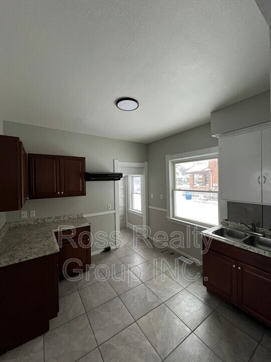 1040 Campbell St in Toledo, OH - Building Photo