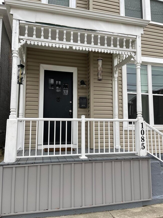 property at 1085 E Long St