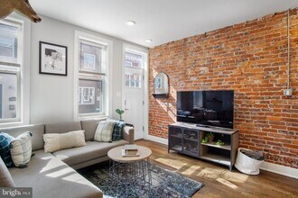 2353 E Harold St in Philadelphia, PA - Building Photo - Building Photo