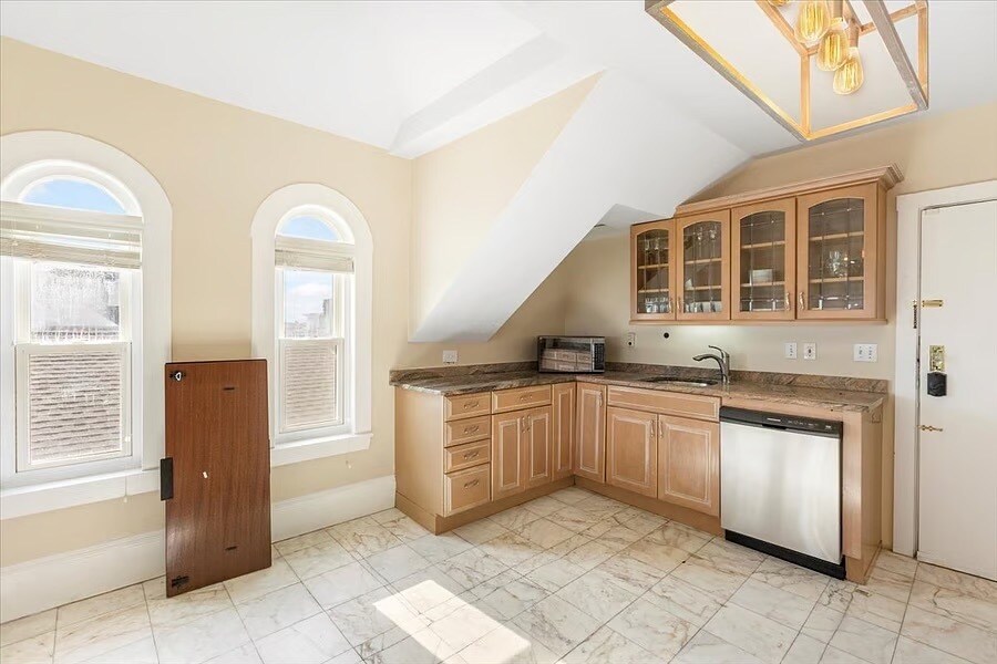 61 Coral Ave in Winthrop, MA - Building Photo