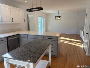 96 Winibig Trail in Shelton, CT - Building Photo - Building Photo