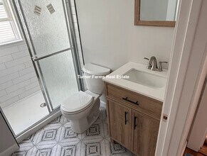 86 Quincy St, Unit 2 in Medford, MA - Foto de edificio - Building Photo