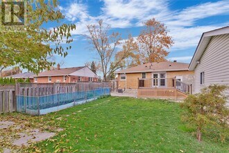3633 McKay Ave in Windsor, ON - Building Photo - Building Photo