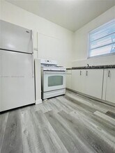 442 SW 10th Ave in Miami, FL - Building Photo - Building Photo