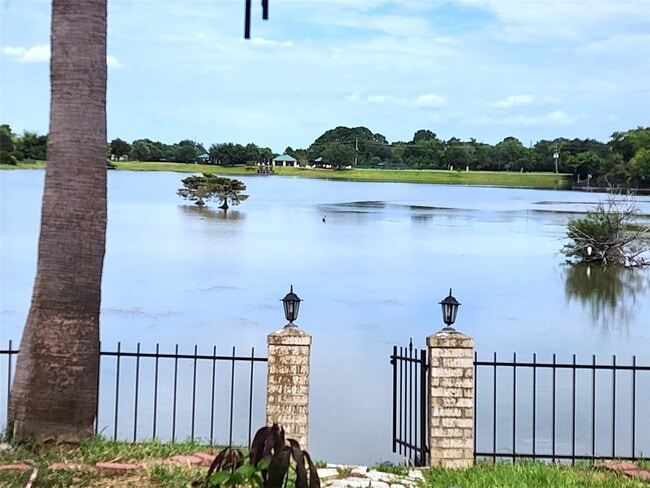 property at 2521 Fair Oak St