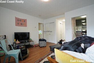 14 Marion St, Unit 3 in Brookline, MA - Building Photo - Building Photo