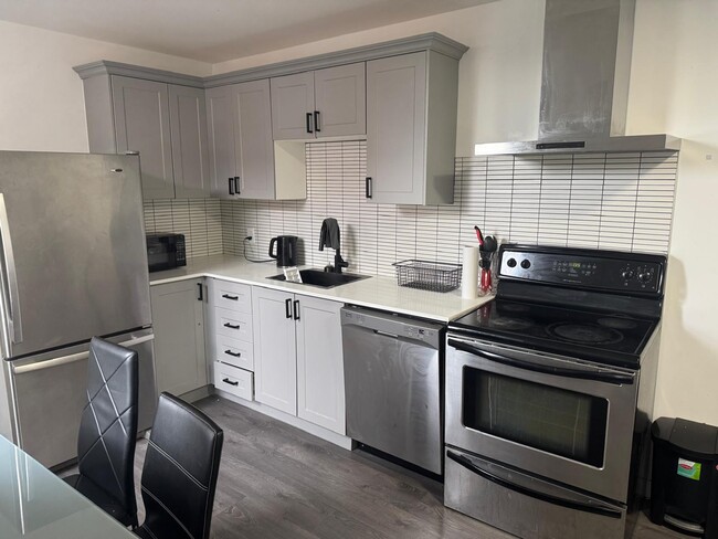 property at 4827 Saint-Urbain Rue