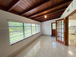 2920 SW 60th Ct in Miami, FL - Foto de edificio - Building Photo