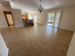 33 Fenwick Ln in Palm Coast, FL - Building Photo - Building Photo