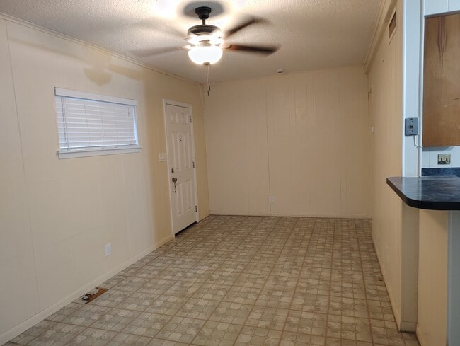 214 E Hawthorne St, Unit 214 in Brownsville, TX - Building Photo - Building Photo