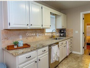 8 Rivercliff Rd in Rogers, AR - Building Photo - Building Photo