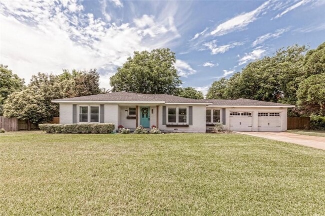 property at 340 Santa Fe Dr