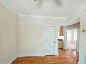 1208 W Waveland Ave in Chicago, IL - Building Photo - Building Photo