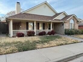 6904 Freeport Ave in Lubbock, TX - Building Photo