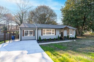 119 Glen Iris Dr in Monroe, GA - Building Photo