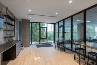 Ovation in Seattle, WA - Foto de edificio - Interior Photo