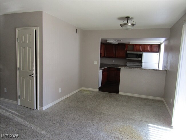 4421 Alexis Dr in Las Vegas, NV - Building Photo - Building Photo