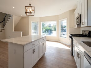 97 Main St in South Bound Brook, NJ - Building Photo - Building Photo