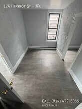 124 Herriot St in Yonkers, NY - Building Photo - Building Photo
