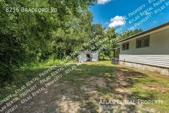 8256 Bradford Rd in Pinson, AL - Foto de edificio - Building Photo
