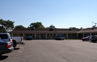 1311 Seacobeck St in Fredericksburg, VA - Foto de edificio - Building Photo