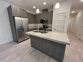 1550 E 3rd St in Newberg, OR - Building Photo - Building Photo