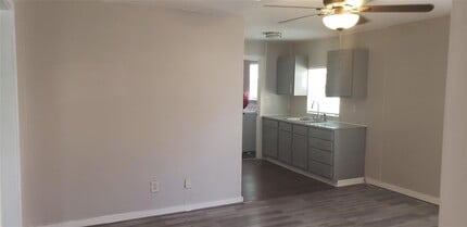 912 Jennetta St in Rosenberg, TX - Building Photo - Building Photo