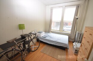 11 Mt Hood Rd, Unit 2 in Boston, MA - Building Photo