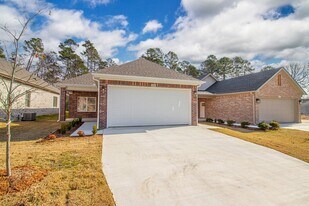 13410 Teton Dr in Little Rock, AR - Building Photo